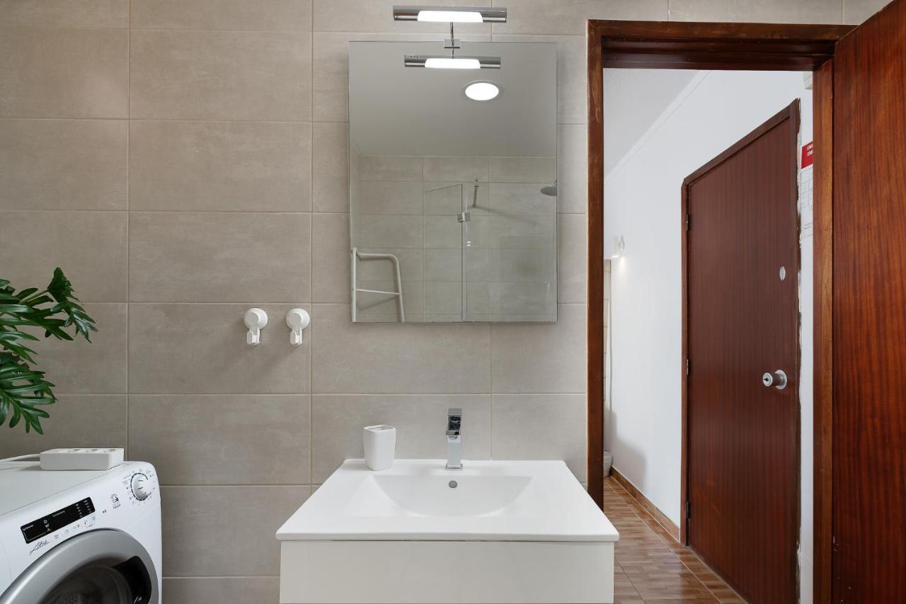 Praia Da Rocha Apartment By Lovelystay ポルティマン エクステリア 写真