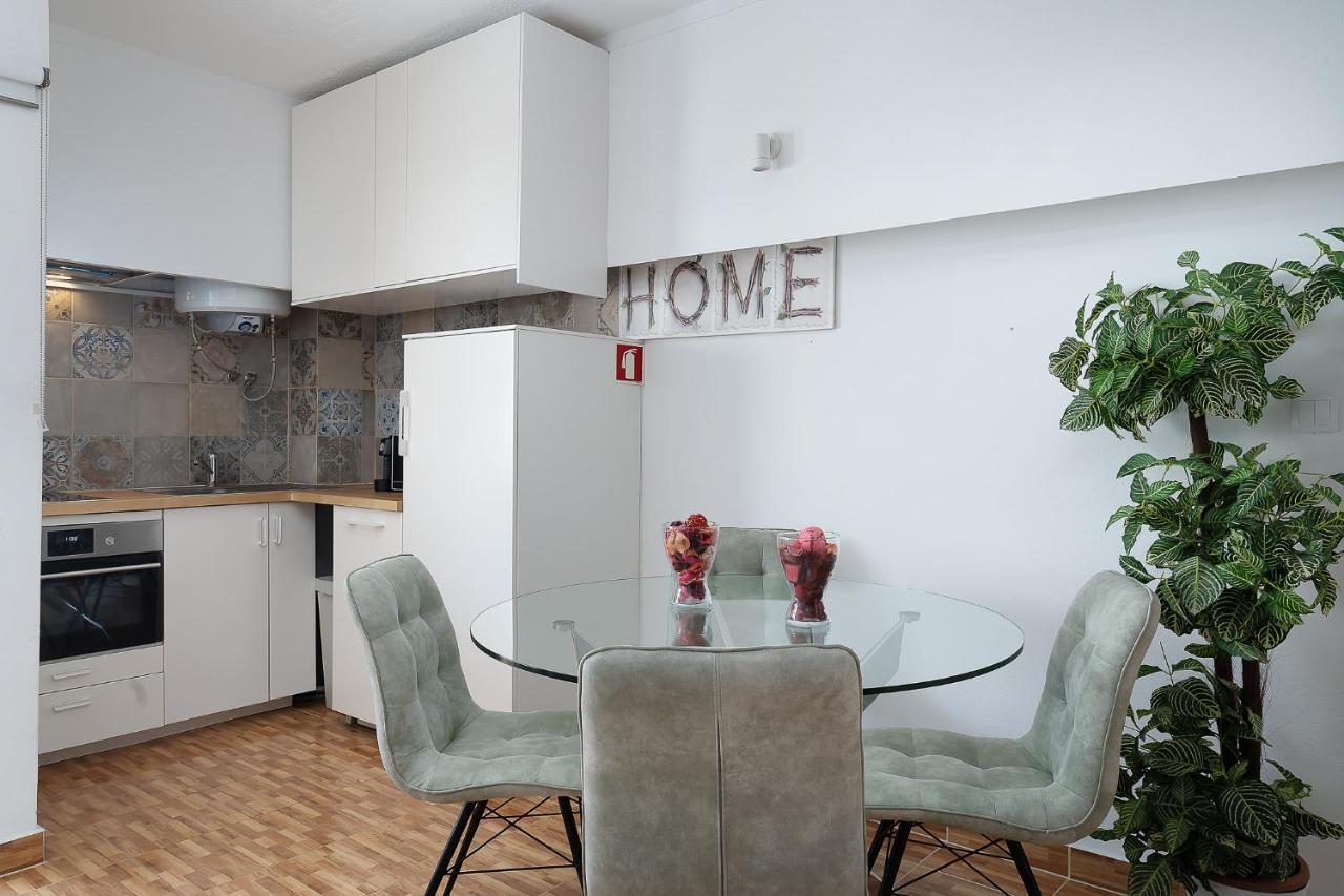 Praia Da Rocha Apartment By Lovelystay ポルティマン エクステリア 写真